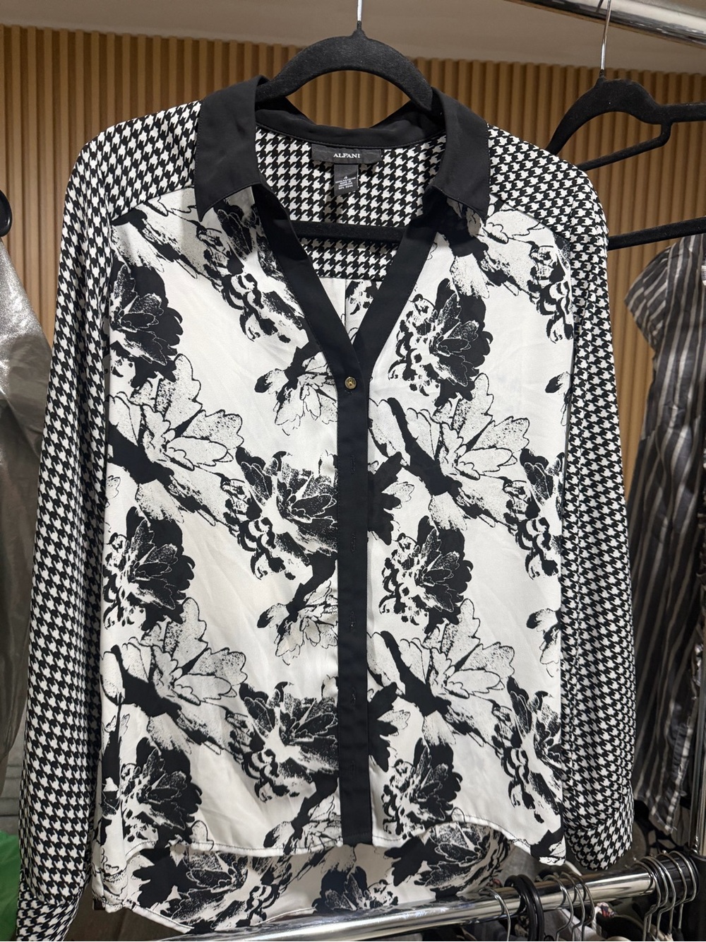 Alfani Black & White Floral-Print Houndstooth Shirt Size 4 #205
